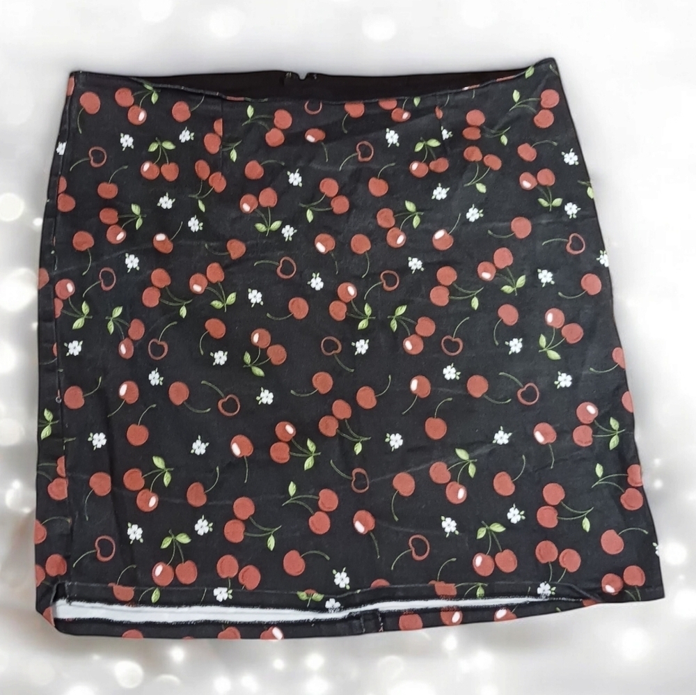 Tripp NYC Y2K Cherry Skirt Ladies Plus Size 22 RARE Grunge Mall Goth EMO PUNK - Picture 3 of 6